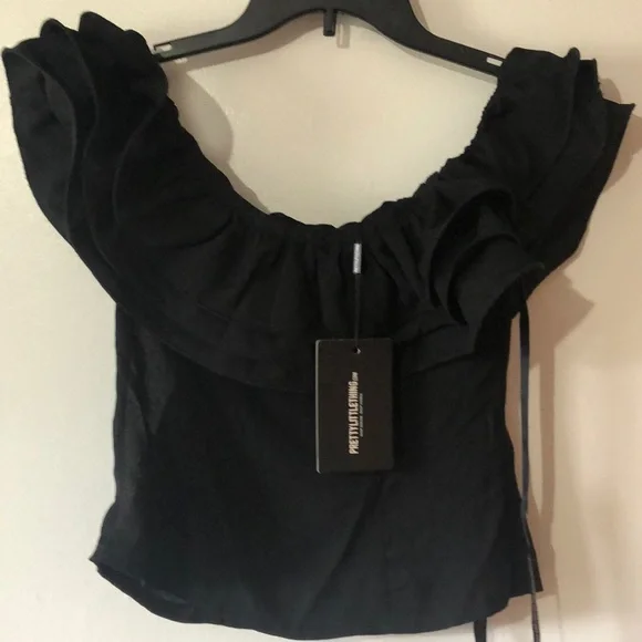 PrettyLittleThing Black Ruffle Edge Bardot Top - Picture 1 of 5
